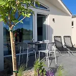 Casa de Férias Dwa Morza Caloroczne Z Ogrodem Puck