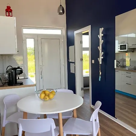 Prázdninový dům Dwa Morza Caloroczne Z Ogrodem *