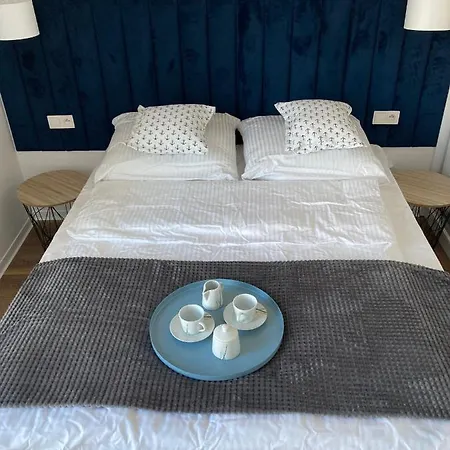 Vakantiehuis Dwa Morza Caloroczne Z Ogrodem Puck